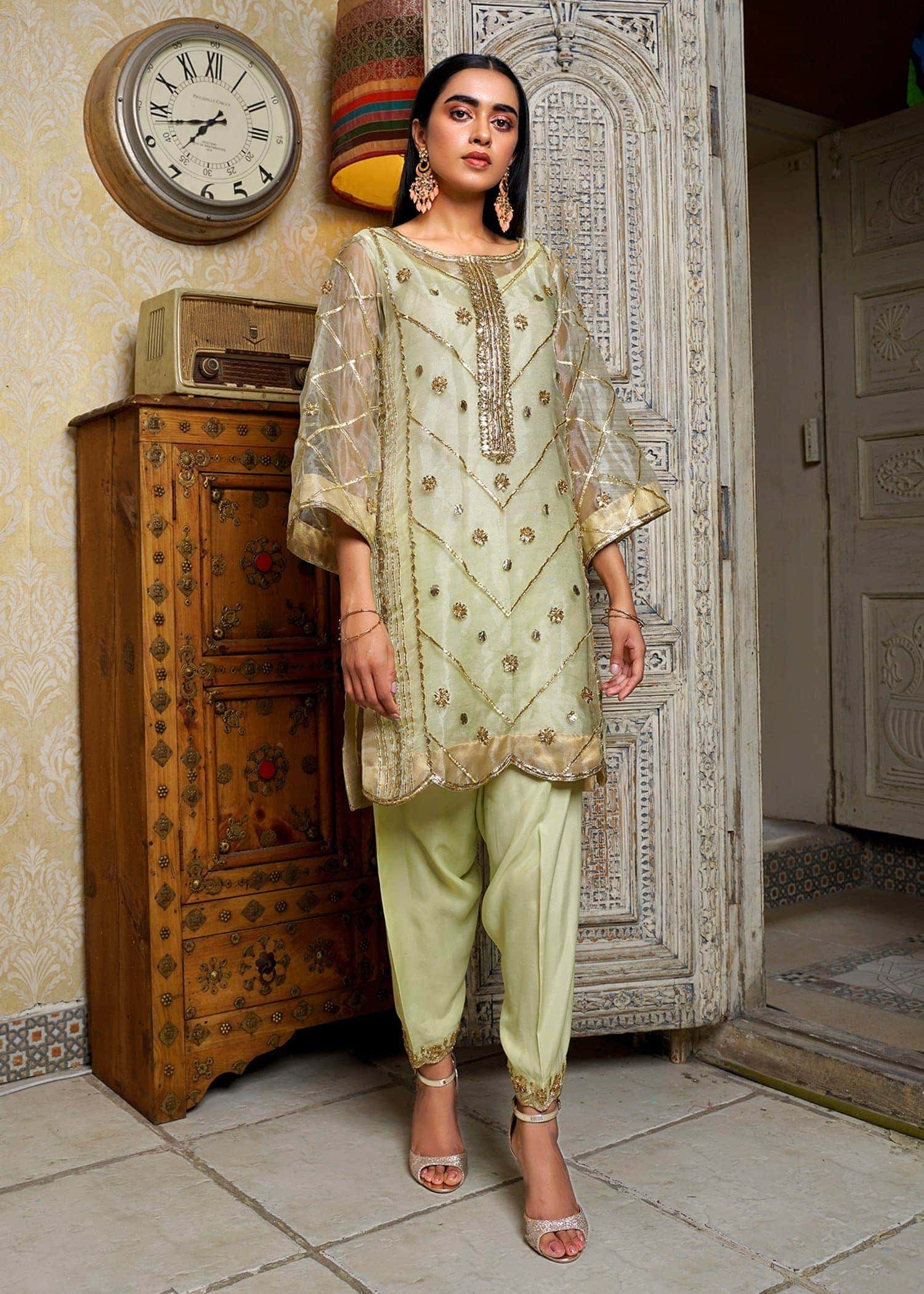 Barfee Kurta